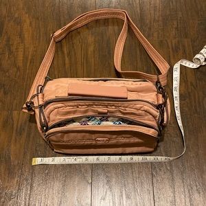 Cross body Lug purse